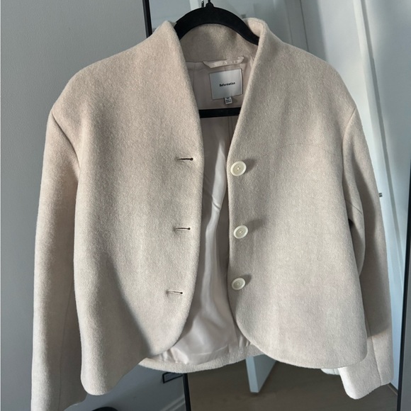 Reformation Jackets & Blazers - Reformation Cream Blazer